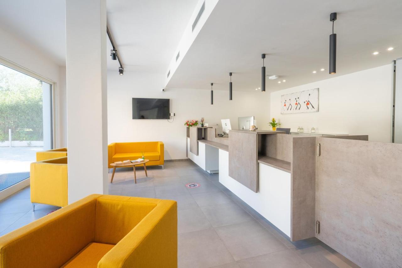 Horizon Hotel Badesi Εξωτερικό φωτογραφία