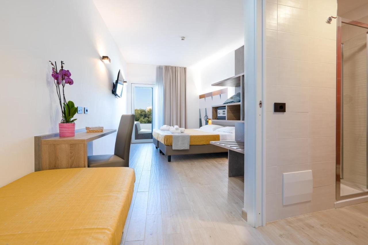 Horizon Hotel Badesi Εξωτερικό φωτογραφία